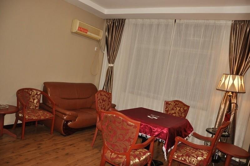 Чжанцзяцзе: Longyi Business Hotel