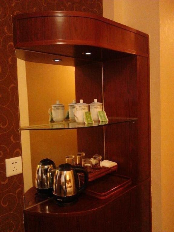 Чжанцзяцзе: Longyi Business Hotel