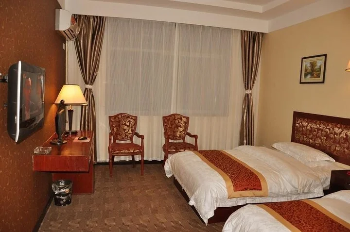 Чжанцзяцзе: Longyi Business Hotel