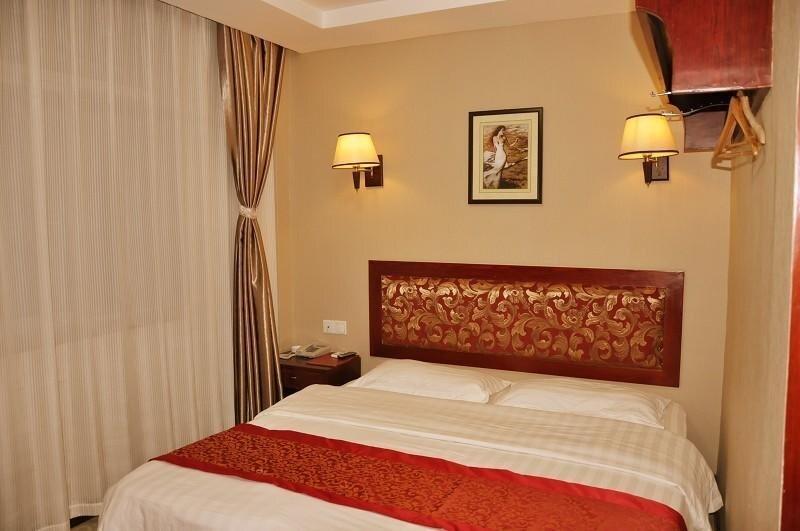 Чжанцзяцзе: Longyi Business Hotel