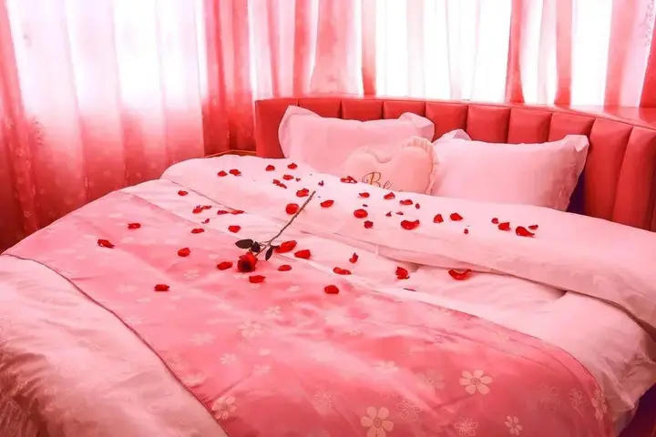 Чжанцзяцзе: Zhangjiajie Meet Themed Inn