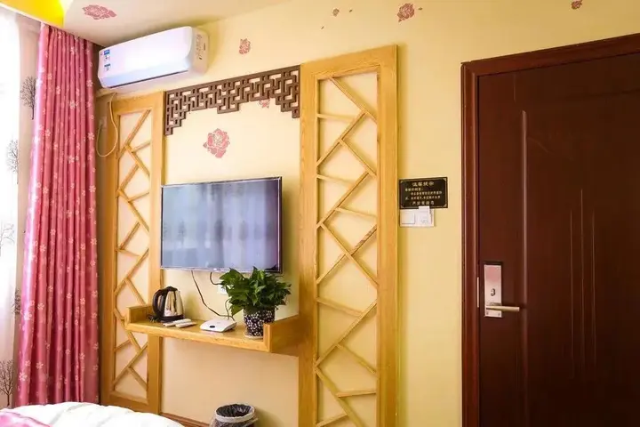 Чжанцзяцзе: Zhangjiajie Meet Themed Inn