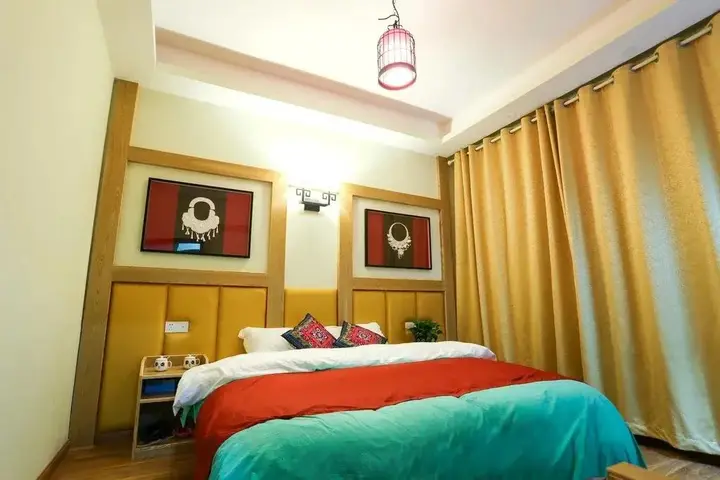 Чжанцзяцзе: Zhangjiajie Meet Themed Inn