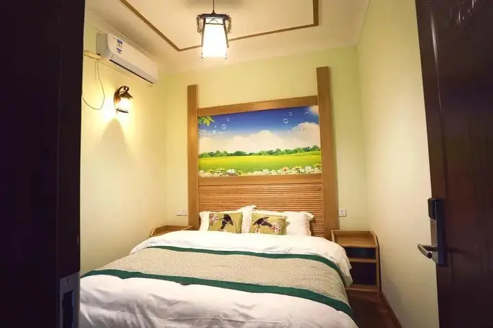 Чжанцзяцзе: Zhangjiajie Meet Themed Inn