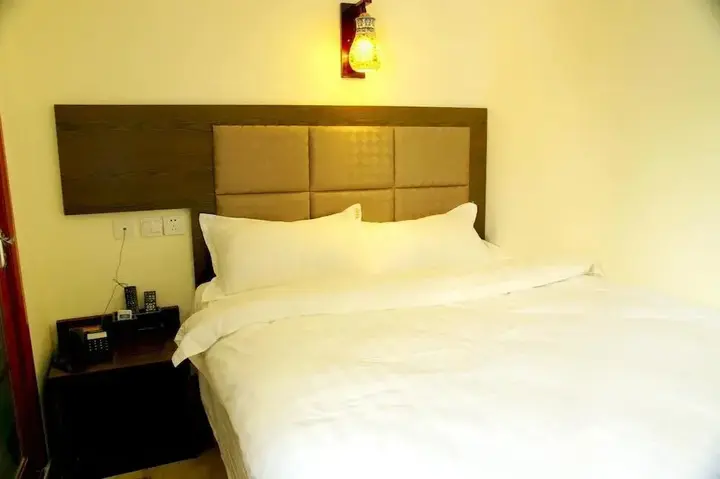Чэнду: Chengdu Brocade Inn
