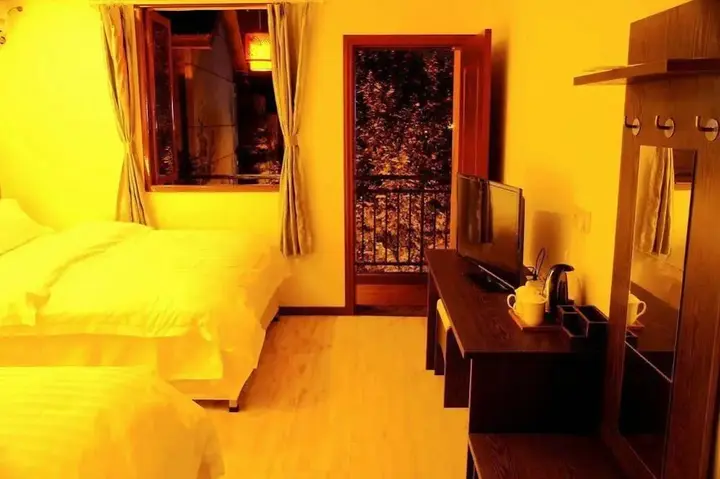 Чэнду: Chengdu Brocade Inn
