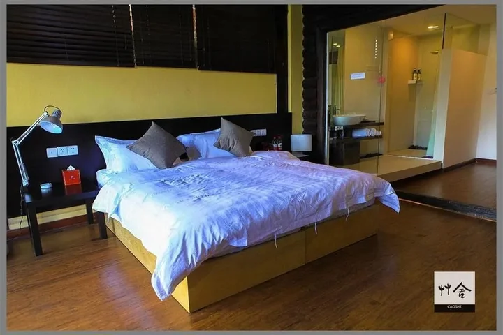 Лицзян: Lugu Lake Caoshe Vacation Inn