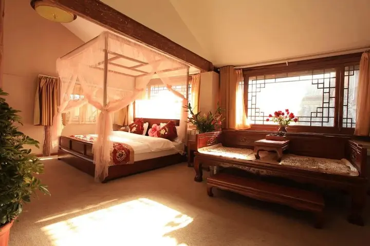 Лицзян: Lijiang Hua Qian Yue Xia Inn