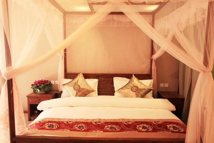 Лицзян: Lijiang Hua Qian Yue Xia Inn