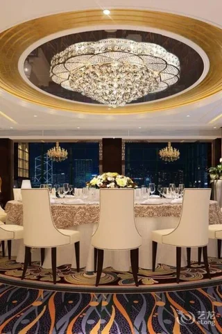 Циндао: Mingdu Gloria Plaza Hotel Qingdao
