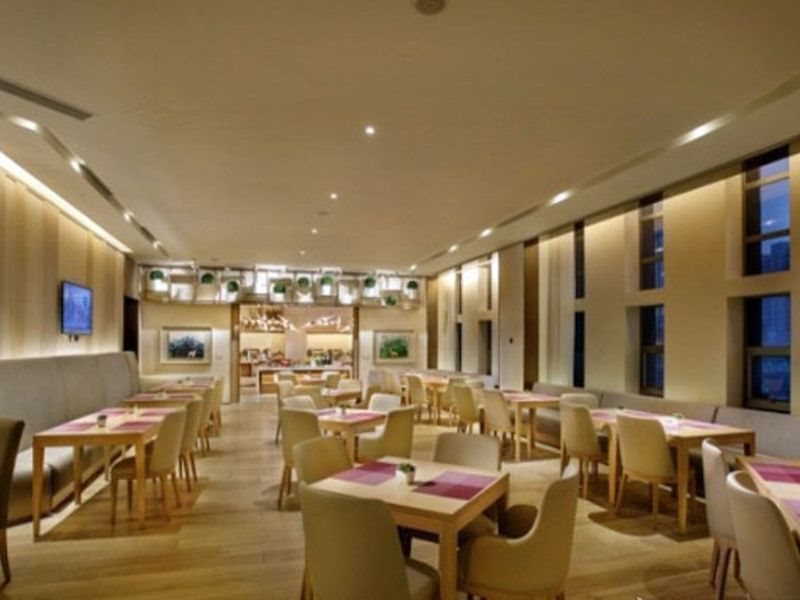 Ухань: Joya Wuhan Optics Valley
