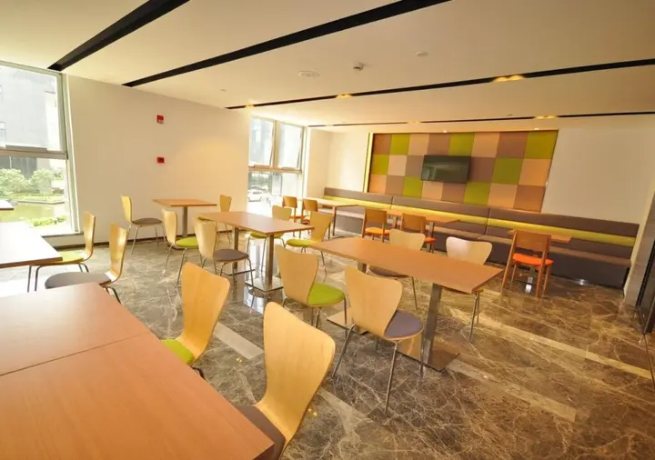 Ханчжоу: Holiday Inn Express Hangzhou Huanglong