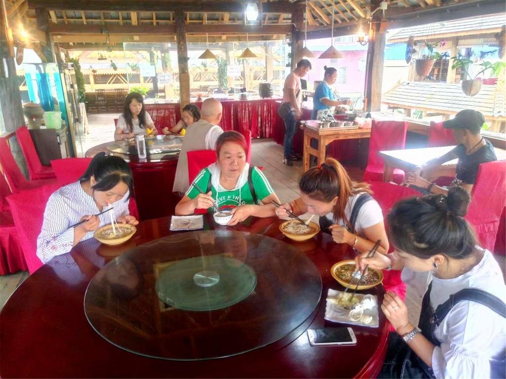 Peacock Princess Hotel — фото 2