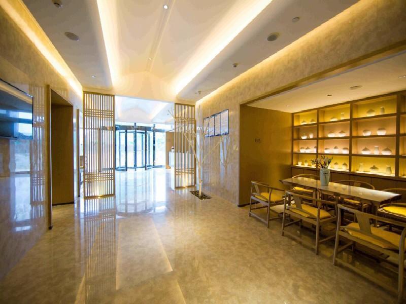 Куньмин: Jinjiang Inn Select Kunming High-speed Railway Station