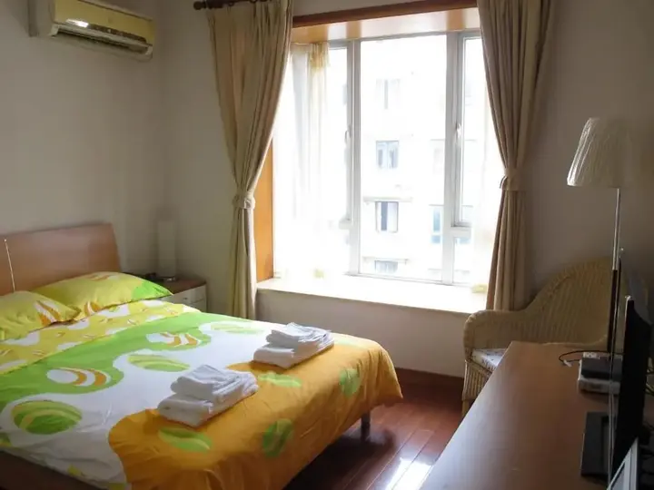 Шанхай: B&B Park side