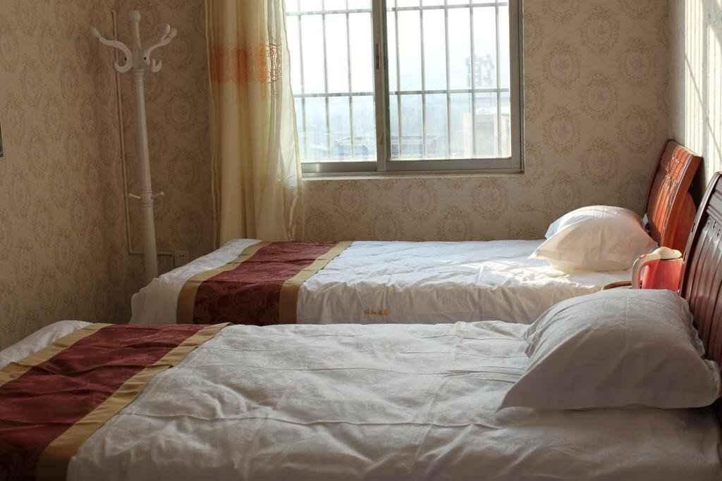 Куньмин: Kunming Peaceful Hotel Changshui Airport Branch