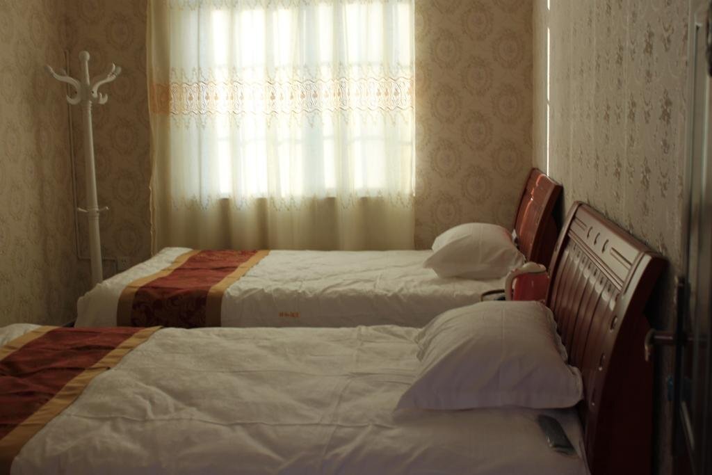 Куньмин: Kunming Peaceful Hotel Changshui Airport Branch