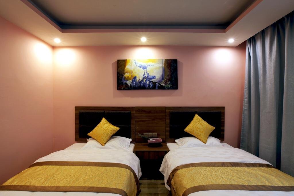 Вэньчуань: Siguniang Mountain Metok Light Inn