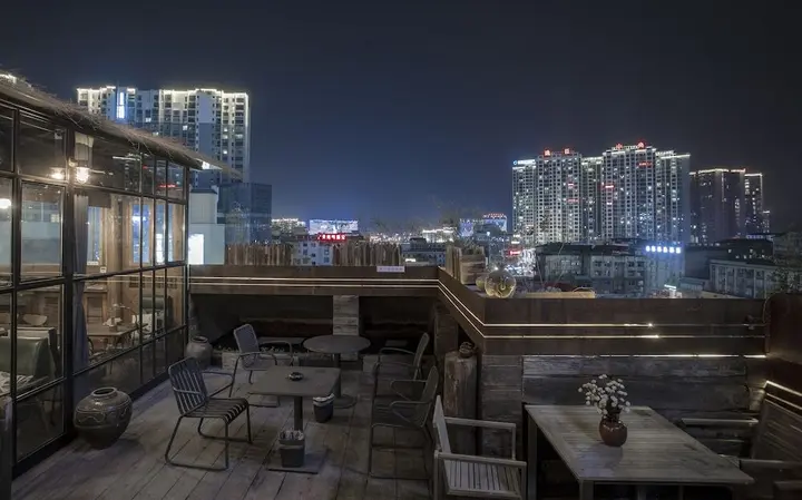 Чжанцзяцзе: Zhangjiajie Wang Yi Inn