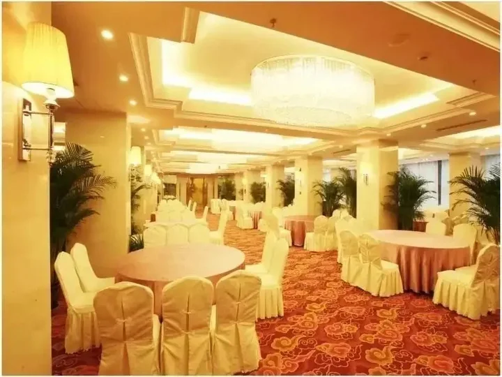 Чэнду: Chengdu Jingtong 101 Hotel