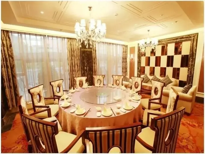 Чэнду: Chengdu Jingtong 101 Hotel