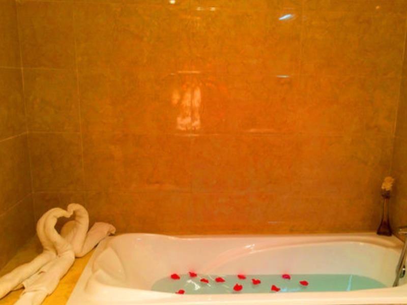 Чэнду: T hotel