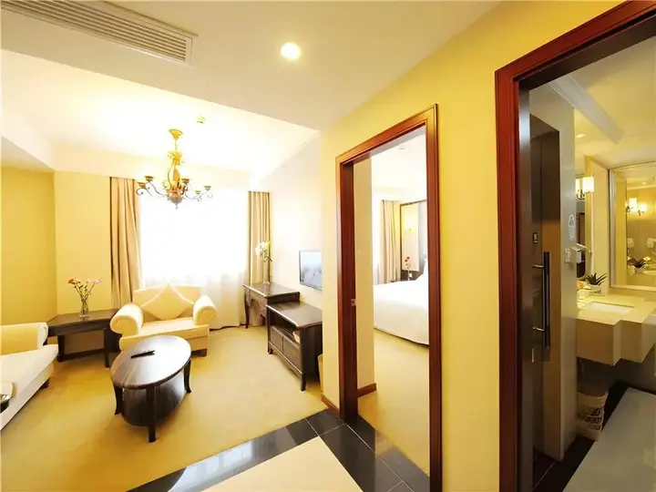 Шанхай: GreenTree Inn Shanghai West Huaxia Road Subway Station Hotel