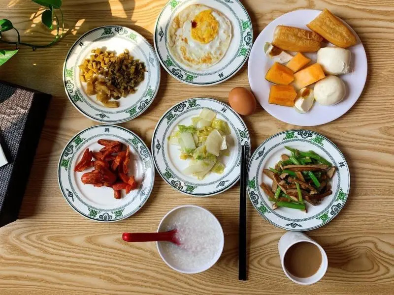 Шанхай: GreenTree Inn Shanghai West Huaxia Road Subway Station Hotel