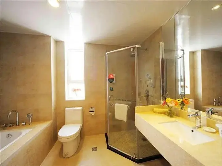 Шанхай: GreenTree Inn Shanghai West Huaxia Road Subway Station Hotel