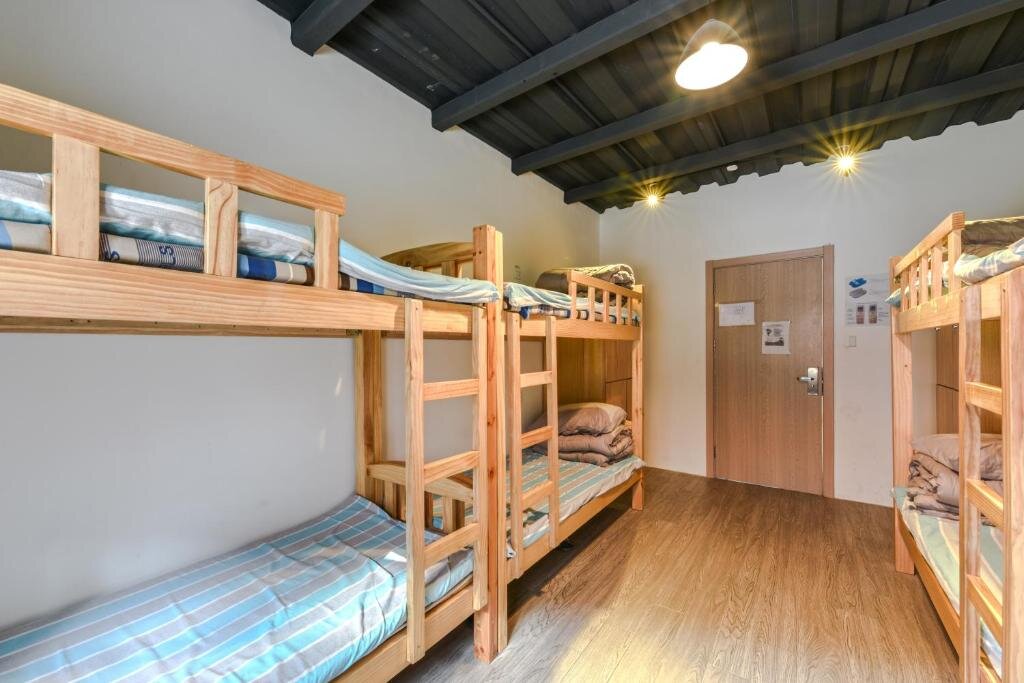 Шанхай: Hidden Garden International Youth Hostel - Oriental Pearl & Lujiazui