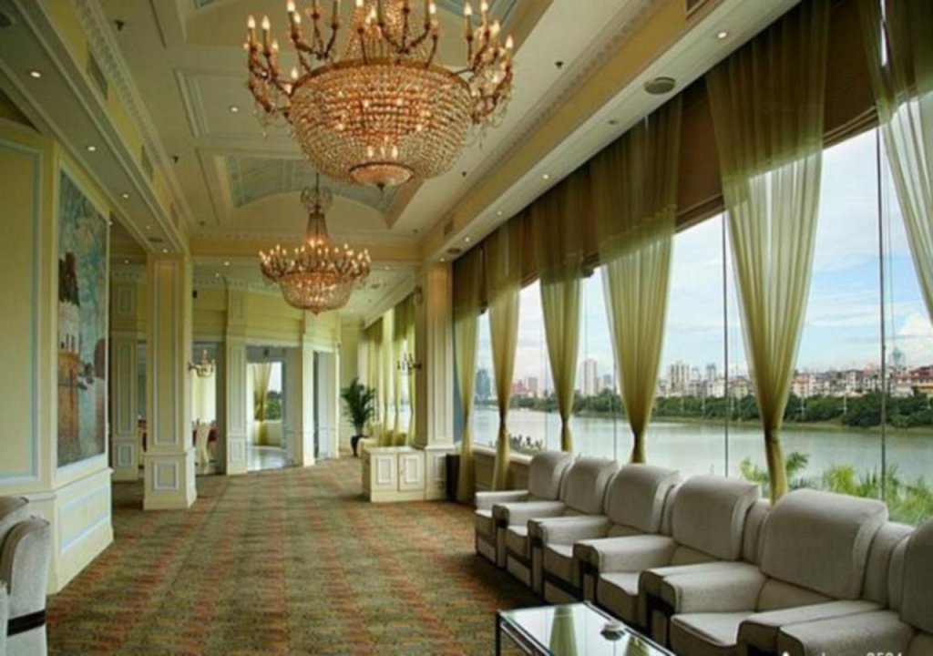 Наньнин: Guangxi Wharton International Hotel