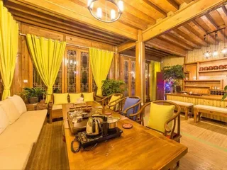 Лицзян: Lijiang Lake House