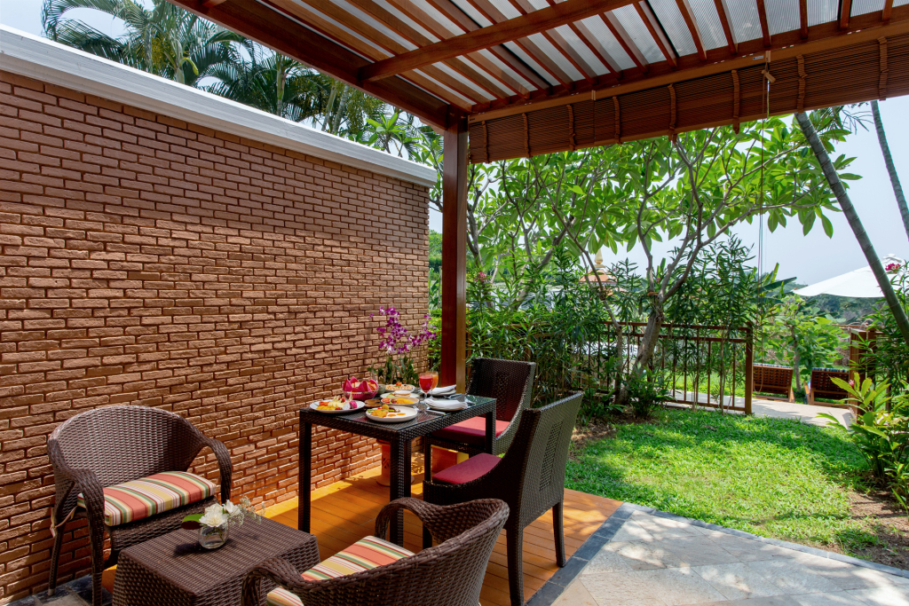 Шангри-Ла: Hotel & Suites Shangri-La