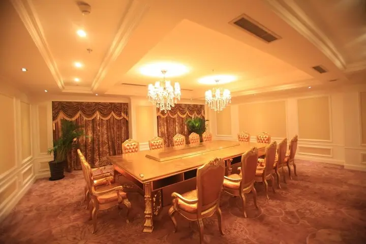 Чжанцзякоу: Zhangjiakou HongHao Holiday Hotel