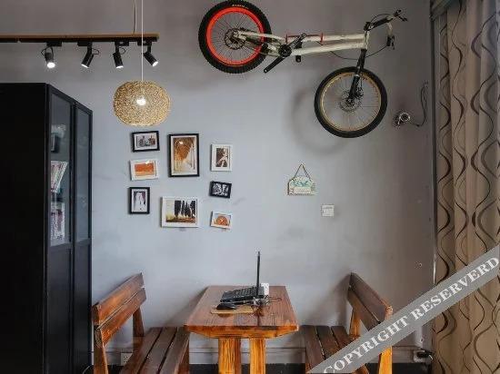 Бэйхай: Snail Hostel