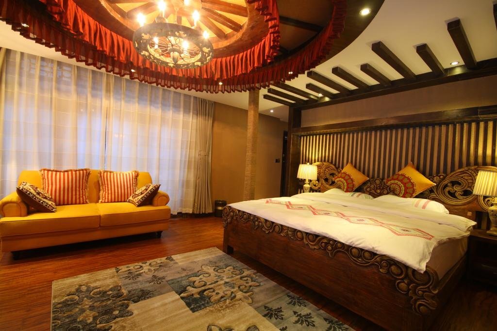 Лицзян: Zhiyun Mansion   Lijiang Naxi-style Local Experience Boutique Guesthouse