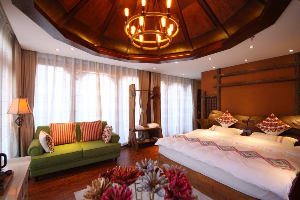 Лицзян: Zhiyun Mansion   Lijiang Naxi-style Local Experience Boutique Guesthouse