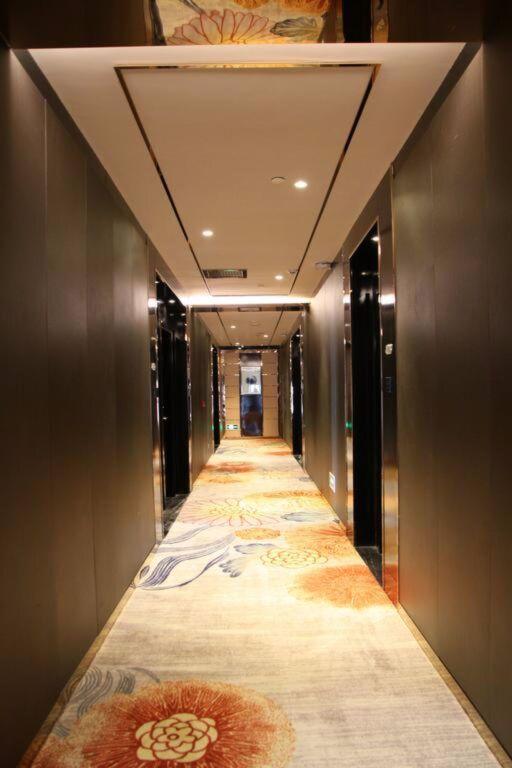 Фошань: Sweet World Hotel (Foshan Jihuayuan, Zumiao)