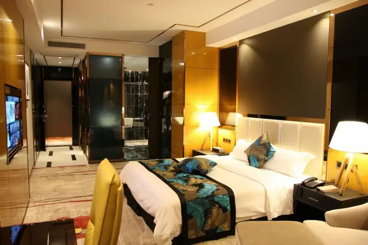 Фошань: Sweet World Hotel (Foshan Jihuayuan, Zumiao)