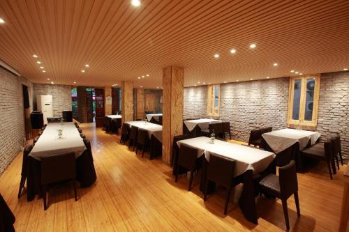 Чжаосин: Tong Sang Art Hotel