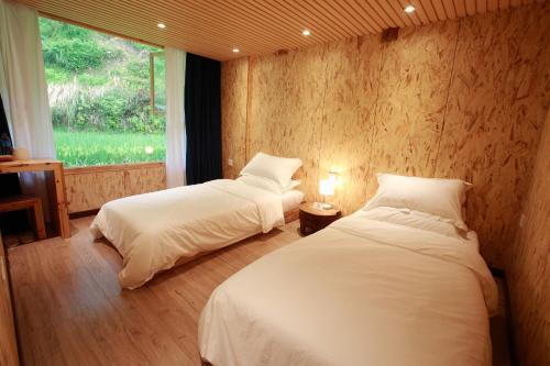 Чжаосин: Tong Sang Art Hotel