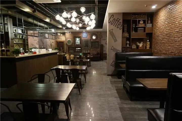 Шицзячжуан: James Joyce Coffetel Shijiazhuang (Railway Station)