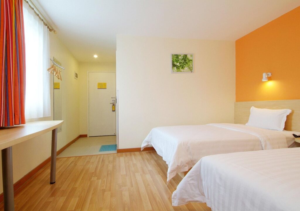 Шанхай: 7Days Inn Shanghai Pudong Airport Lingkong Road Metro Branch