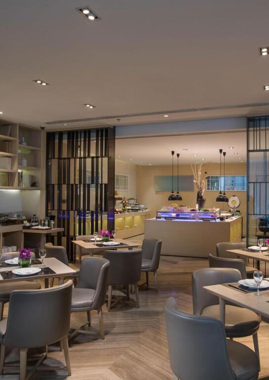 Mercure Hotel Dalian-Friendship Square — фото 1