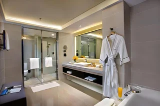 Далянь: Mercure Hotel Dalian-Friendship Square