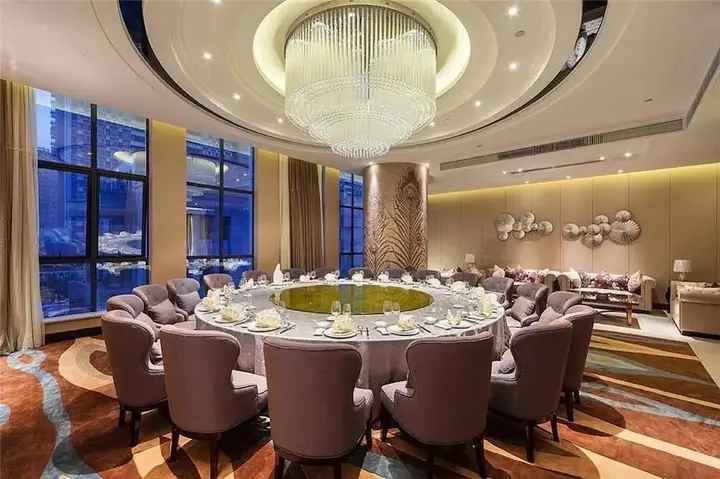 Чэнду: Chengdu Phoenix International Hotel