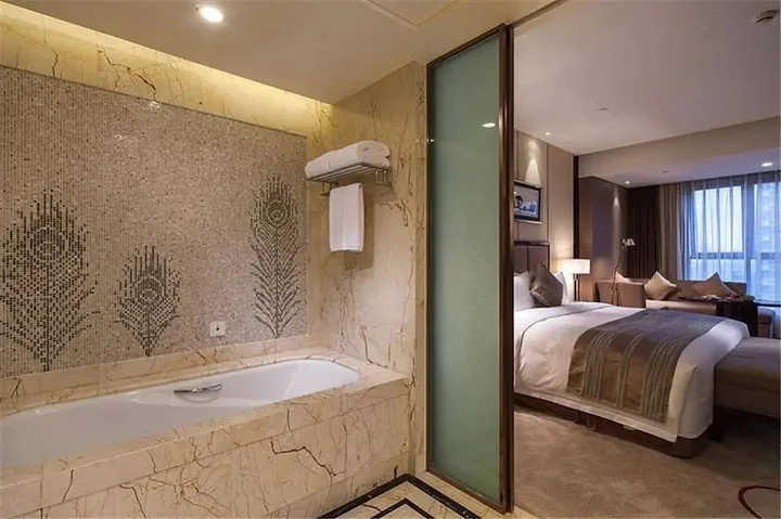 Чэнду: Chengdu Phoenix International Hotel