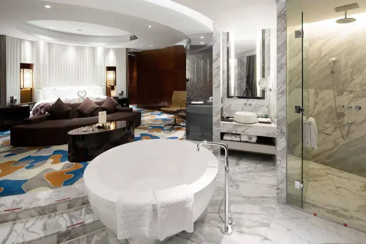 Санья: Sanya Visun Royal Yacht Hotel