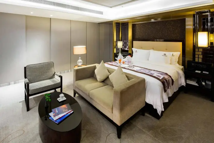 Санья: Sanya Visun Royal Yacht Hotel