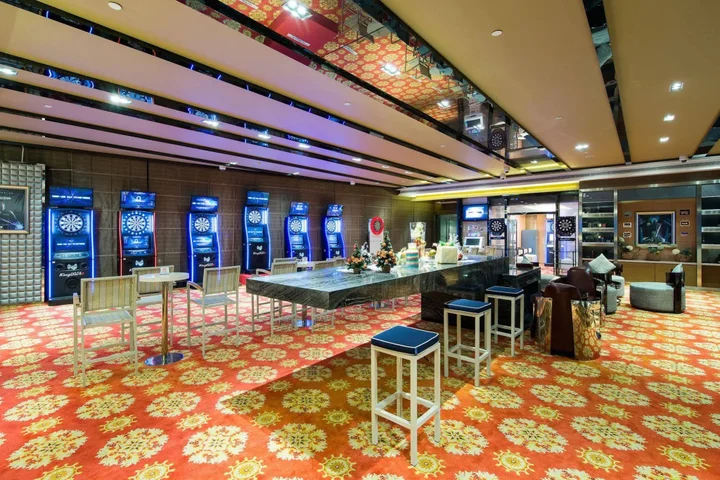 Санья: Sanya Visun Royal Yacht Hotel